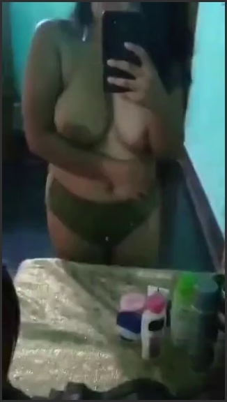 Showing In Front Of Mirror Awsome Video
